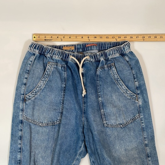 Pilcro Ultra High Rise Relaxed Pull On Jeans Size L Soft Elastic Waist EUC - Picture 7 of 16